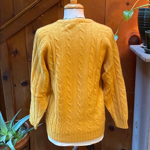 Vintage De Rotchild Yellow Cable Knit Sweater - Picture 6 of 6